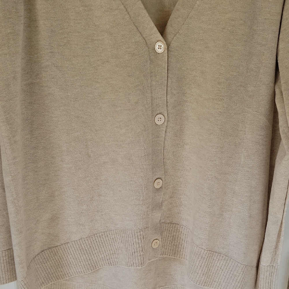 GAP Light Beige V-Neck Button Cardigan - Picture 7 of 16